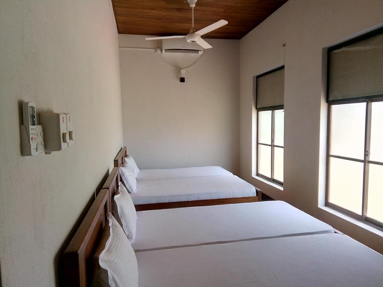 Aqua Front Yala Resort キリンダ エクステリア 写真